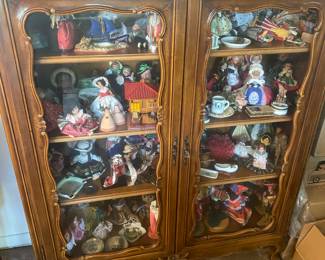 Display cabinet 43” wide x 50” high