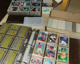 BASEBALL CARDS