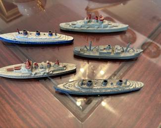 1939 Tootsie toy Pre-War battleships