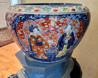 Vibrant Antique Japanese Imari Cachepot Bowl with Raised Figures, 10.5"H x 16"W.