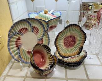 Beautiful Mendes Caldas 8 Piece Set, Soup Bowls & Side Plate also Available a Soup Tureen with Platter, 4 pc. Set.