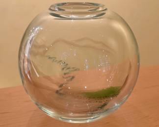 Lovely Signed Mark Peiser (American, b. 1938) Studio Glass Vase, 6.5".