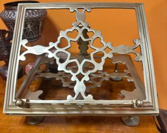 VINTAGE ANDREA BY SADEK SOLID BRASS BOOK STAND - HEARTS MOTIF