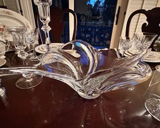 Stunning Vannes France Clear Art Glass Sculptural Bowl.