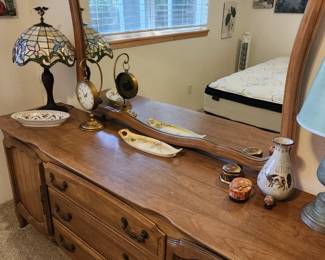 Vintage Crendeza Dresser with Mirror. 