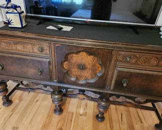 Beautiful Antique Jacobean Credenza Sideboard/Cabinet. 