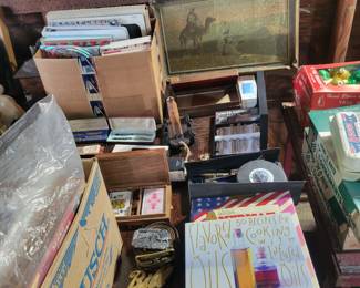 Elvis bundle
Old magazines
Binoculars