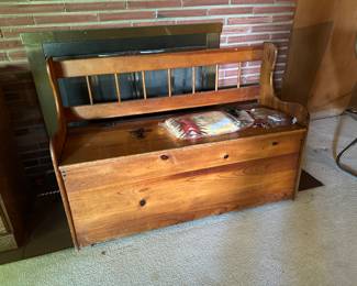 Vintage pin bench with storage base