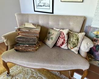Vintage furniture in nice condition - no smoking home