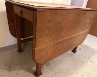 Nice Oak drop leaf table with drawer