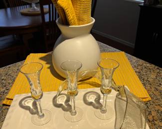 GLASSWARE, DECOR