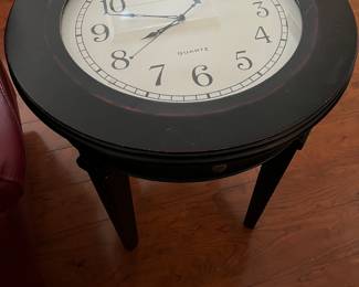 CLOCK TABLE