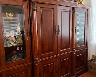 WALL UNIT - CENTER SECTION PRICED SEP. 2 SIDE UNITS ARE UNATTACHED AND COULD BE USED AS SINGLE OR DOUBLE DISPLAY CABINETS