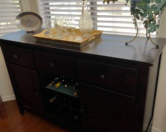 BUFFET/CREDENZA