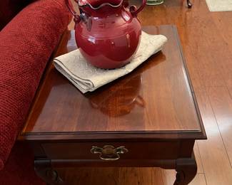 1 OF 2 SOLID WOOD END TABLE (BY GORDON'S FURN)