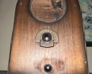 VINTAGE RADIO