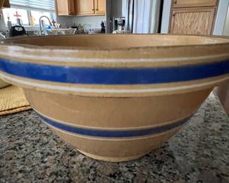 VINTAGE BOWL