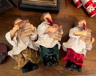 VINTAGE CAROLERS