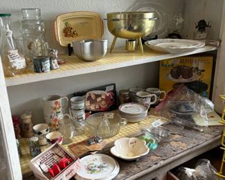 Lots of vintage kitchen