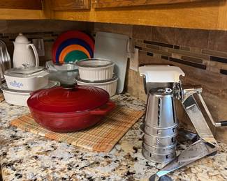 Saladmaster grater, corningware