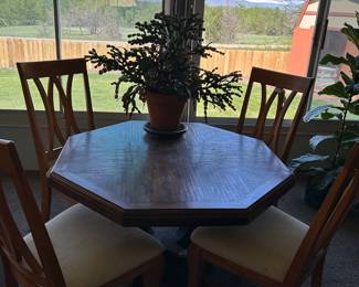 Dining Table & Chairs