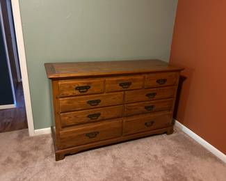 Oak 9 Drawer Dresser