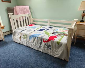 #212 Captain's/Trundle Bed 83x44x41