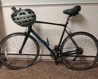 #407 2022 Giant XL3 Bike