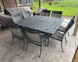 Patio set with 8 chairs and square table