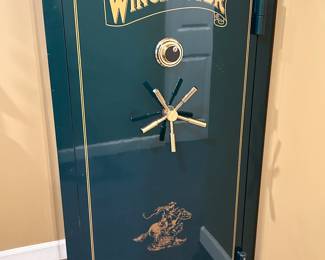 Winchester gun safe ~