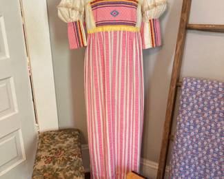 Beautiful 1960’s early 70’s dress designed by Georgia Charissa exclusively for Neumann Marcus Trophy Room Collection - BEAUTIFUL- no stains, holes or tears
