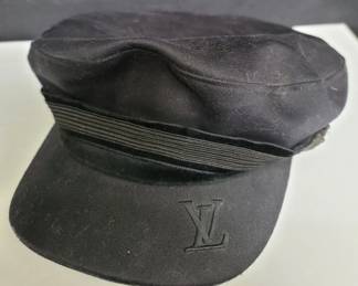 Louis Vuitton hat, Paris