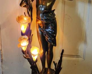 Auguste Moreau bronze on marble Art Nouveau lamp