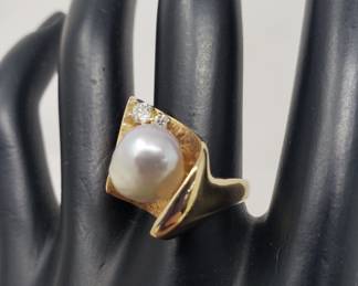14k gold, pearl & diamond ring