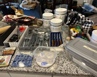 UTENSILS, KNIFES