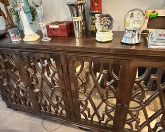 TV STAND , BEAUTIFUL GLASS