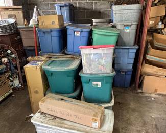 Tubs of Holiday decor, each tub will be $10