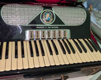 Vintage Pollina Sharon accordion with case