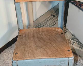 Old industrial style school chair ❤️