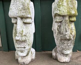 Wow, these are super cool. Replicas of the Monolithic Moai human statues on Easter Island. Wouldn't you love to have these in your yard?