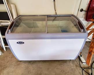 Atosa MMF9112 Angle Curved Top Chest Freezer