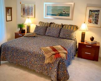 King size Tempur Pedic memory foam bed.
Quilt and pillows sold separately as a set