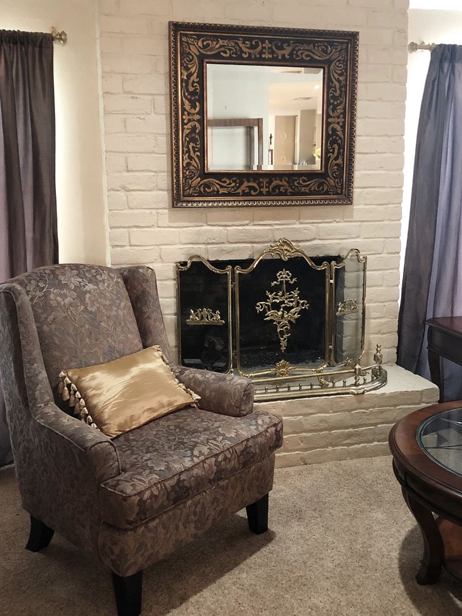 Wonderful collection of fine furniture & decorative arts