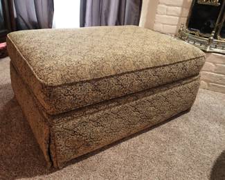 Beautifully upholstered Bassett sectional sofa with over-sized ottoman