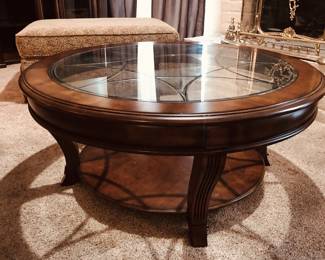 Hooker mahogany finish coffee table with beveled glass top