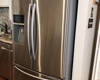 2012 Samsung stainless steel French door fridge with icemaker in very good condition