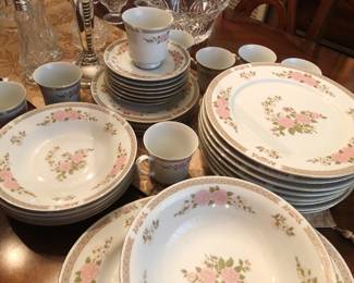 Set of vintage floral pattern china dinnerware