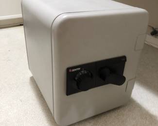 Sentry combination lock safe
