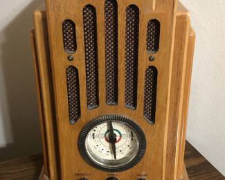 Crosley retro AM/FM radio