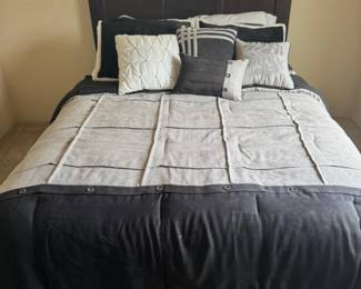 27 CompleteQueenBedSetHeadboardMattressBeddingMustTakeAll
